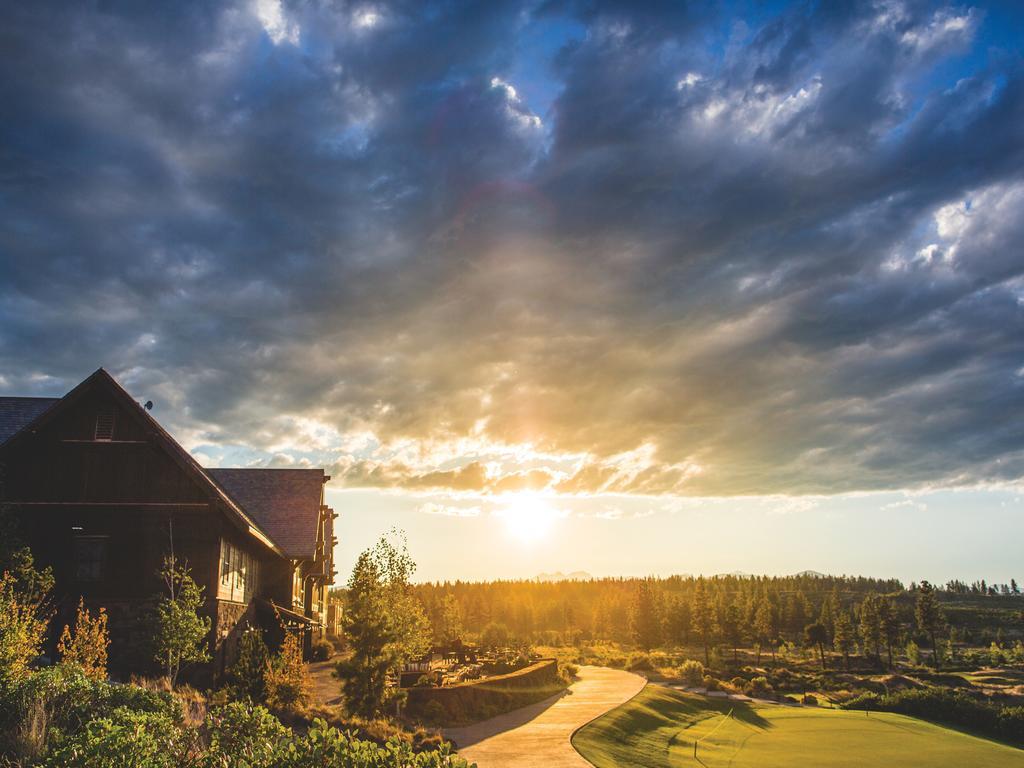 Tetherow Hotel Deschutes River Woods Exterior photo